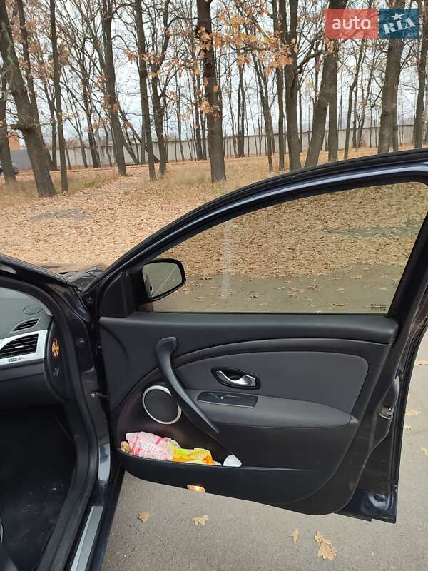 Универсал Renault Megane 2010 в Умани фото 157 Универсал Renault Megane 2010 в Умани