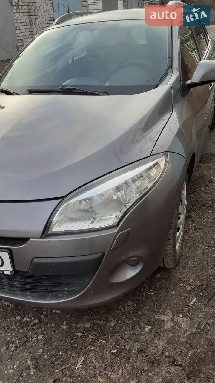 2010 Renault Megane - мініатюра 12