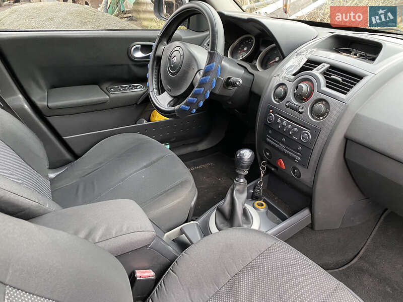 Хэтчбек Renault Megane 2003 в Городище