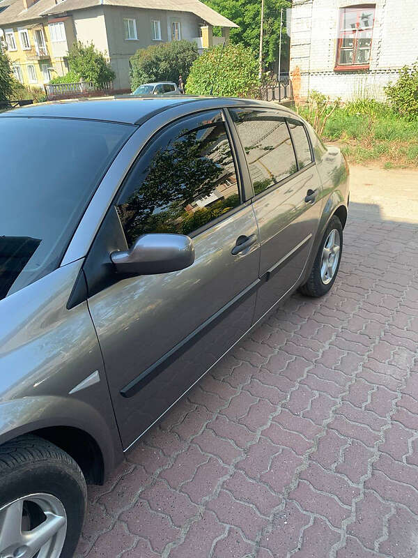 Седан Renault Megane 2008 в Нововолынске
