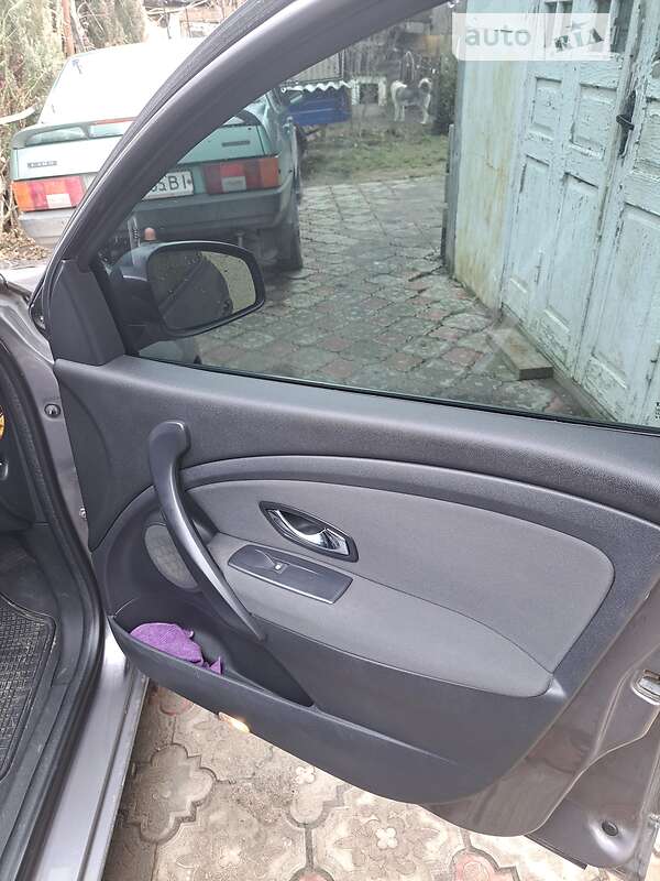 Универсал Renault Megane 2013 в Снигиревке фото 6 Универсал Renault Megane 2013 в Снигиревке