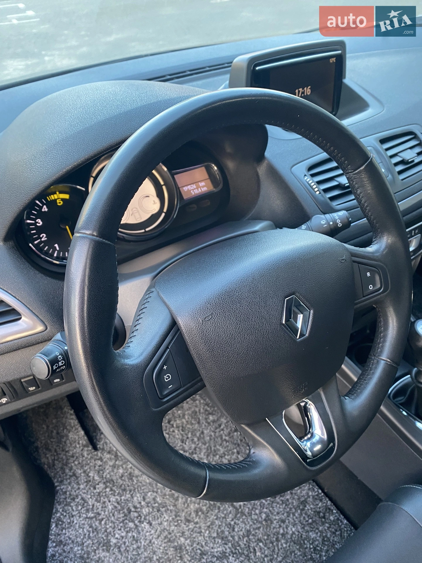 2015 Renault Megane - мініатюра 9