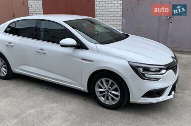 Седан Renault Megane 2016 в 