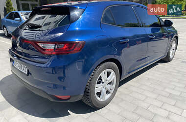 Хэтчбек Renault Megane 2016 в 