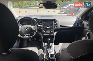 Хэтчбек Renault Megane 2016 в 