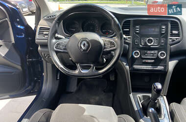 Хэтчбек Renault Megane 2016 в 