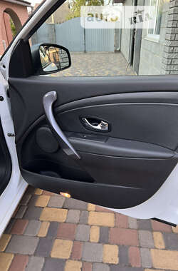 Хетчбек Renault Megane 2015 в 