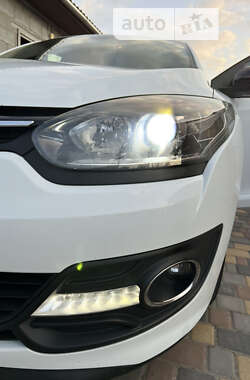 Хетчбек Renault Megane 2015 в 