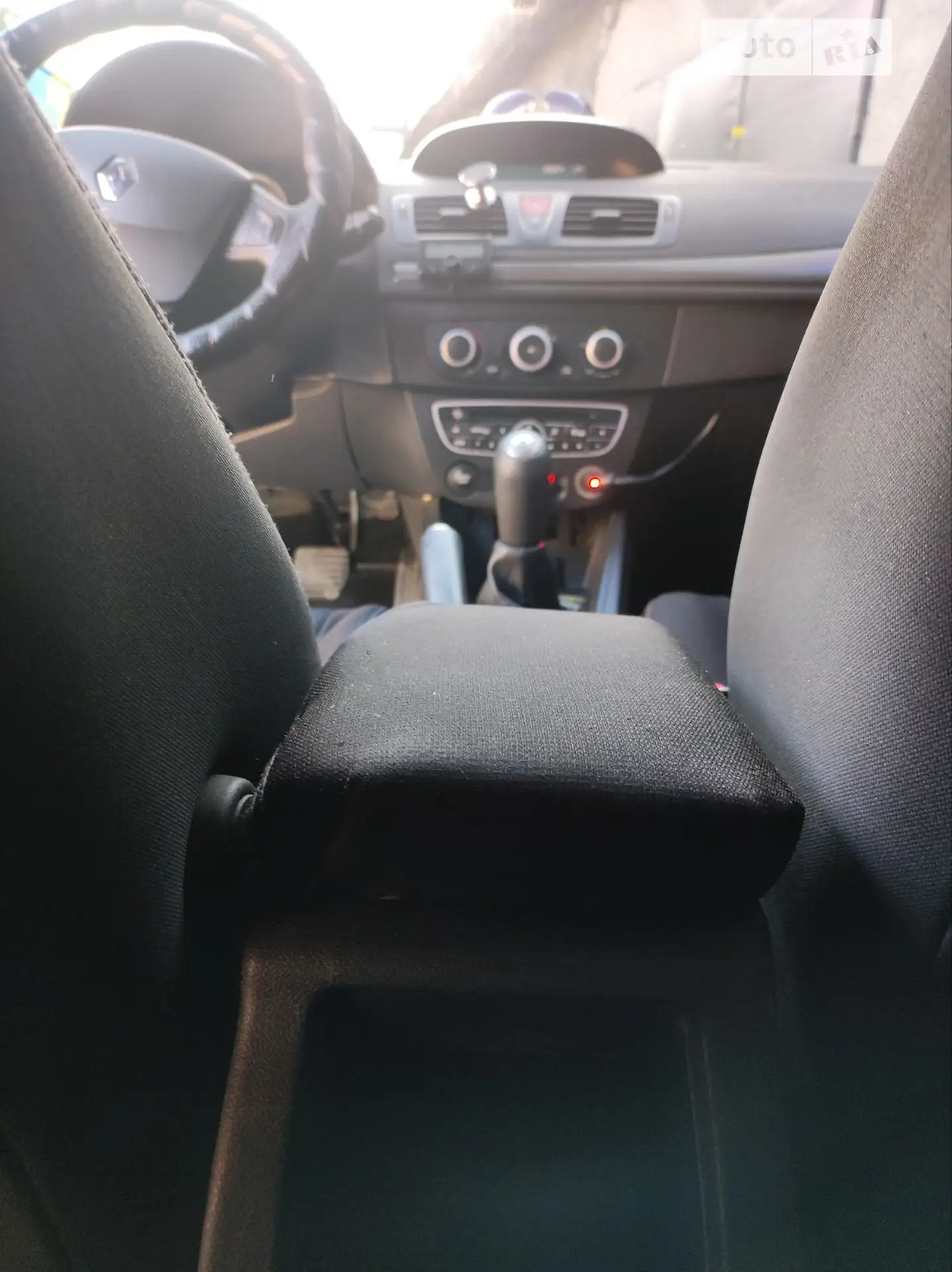 2010 Renault Megane - мініатюра 6