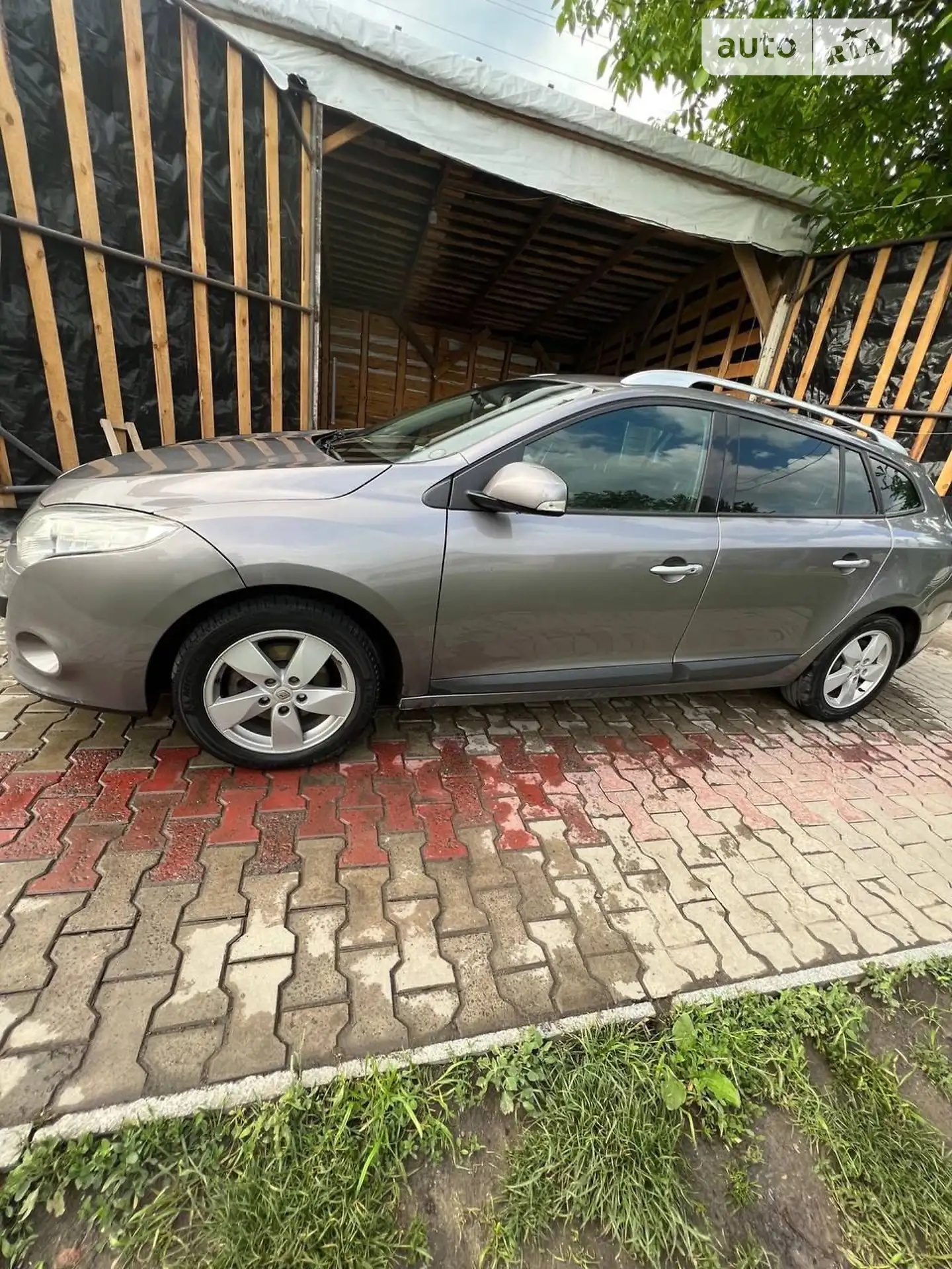 2010 Renault Megane - мініатюра 14