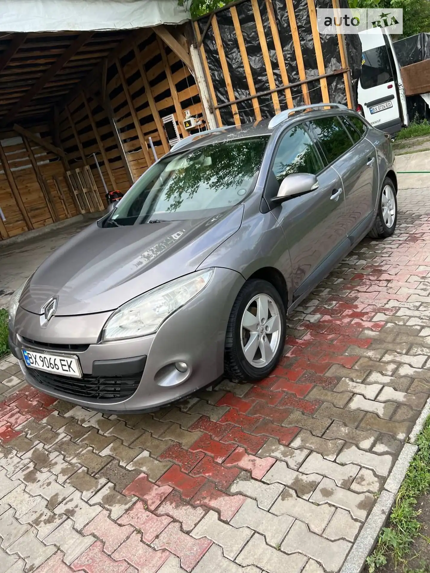 2010 Renault Megane - мініатюра 27