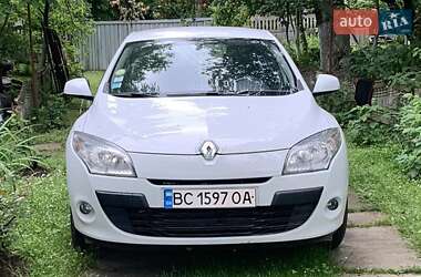 Хетчбек Renault Megane 2011 в 