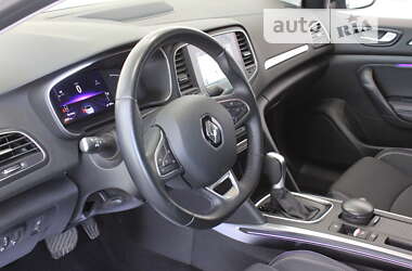 Седан Renault Megane 2021 в 