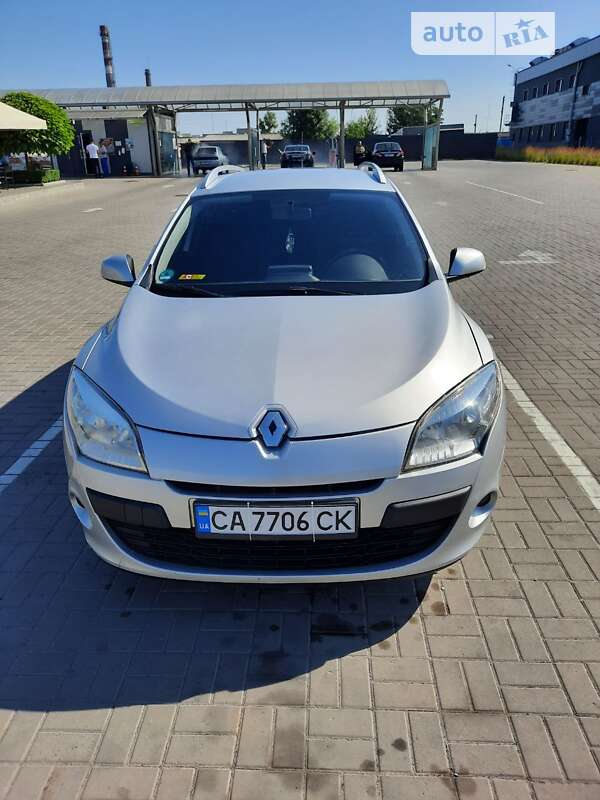 Универсал Renault Megane 2011 в 