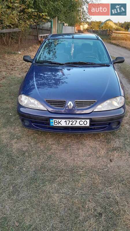 Седан Renault Megane 2000 в Кременце