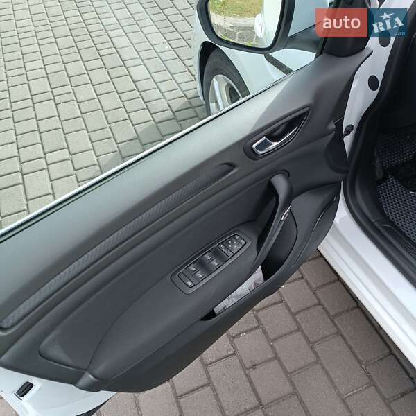 Универсал Renault Megane 2017 в Любаре фото 29 Универсал Renault Megane 2017 в Любаре