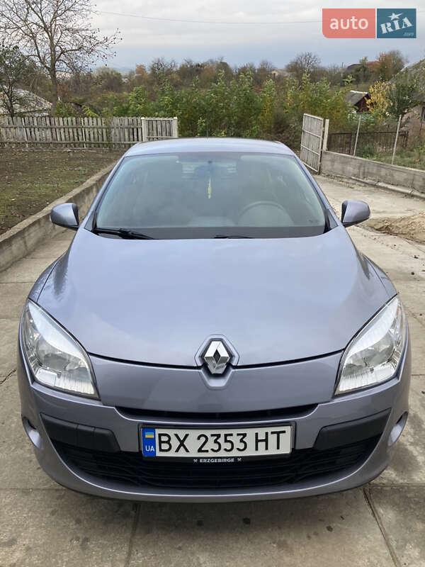 Хэтчбек Renault Megane 2008 в 