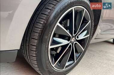 Хетчбек Renault Megane 2013 в 