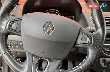 Хетчбек Renault Megane 2013 в 