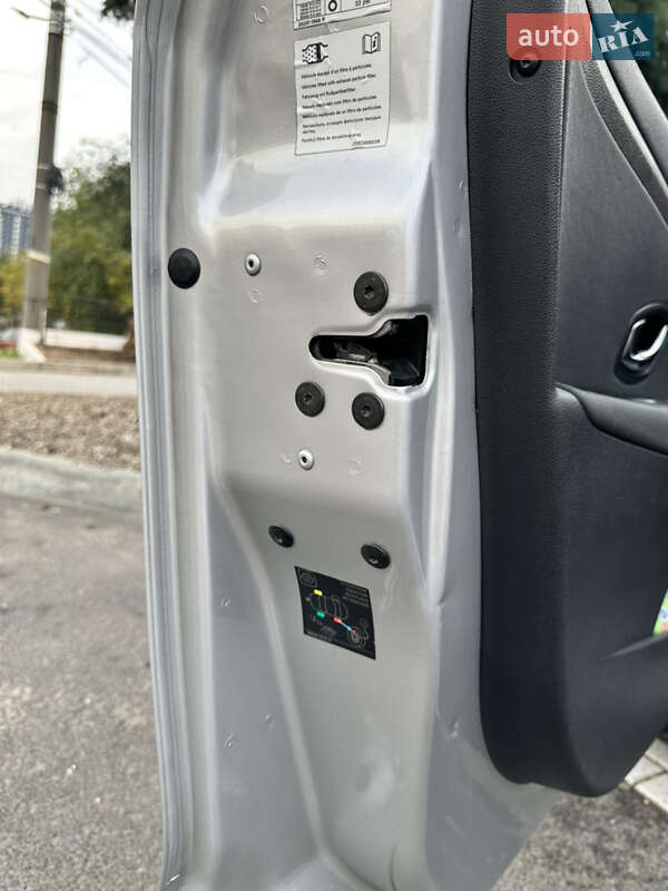 Универсал Renault Megane 2014 в Николаеве фото 12 Универсал Renault Megane 2014 в Николаеве