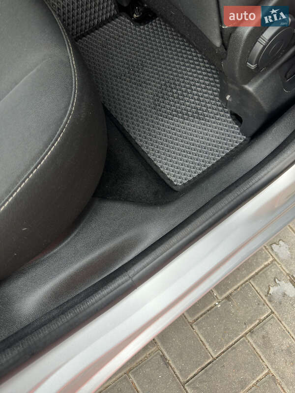 Универсал Renault Megane 2014 в Николаеве фото 51 Универсал Renault Megane 2014 в Николаеве