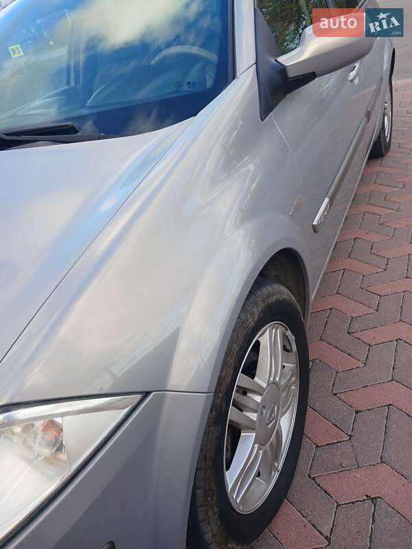 Седан Renault Megane 2004 в Надворной фото 16 Седан Renault Megane 2004 в Надворной