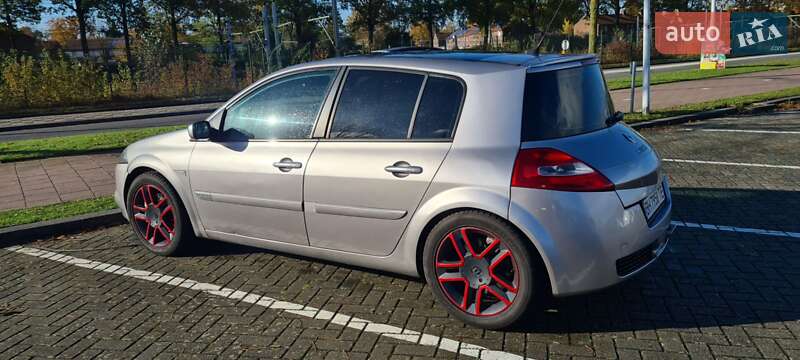 Хэтчбек Renault Megane 2006 в Захарьевке фото 7 Хэтчбек Renault Megane 2006 в Захарьевке