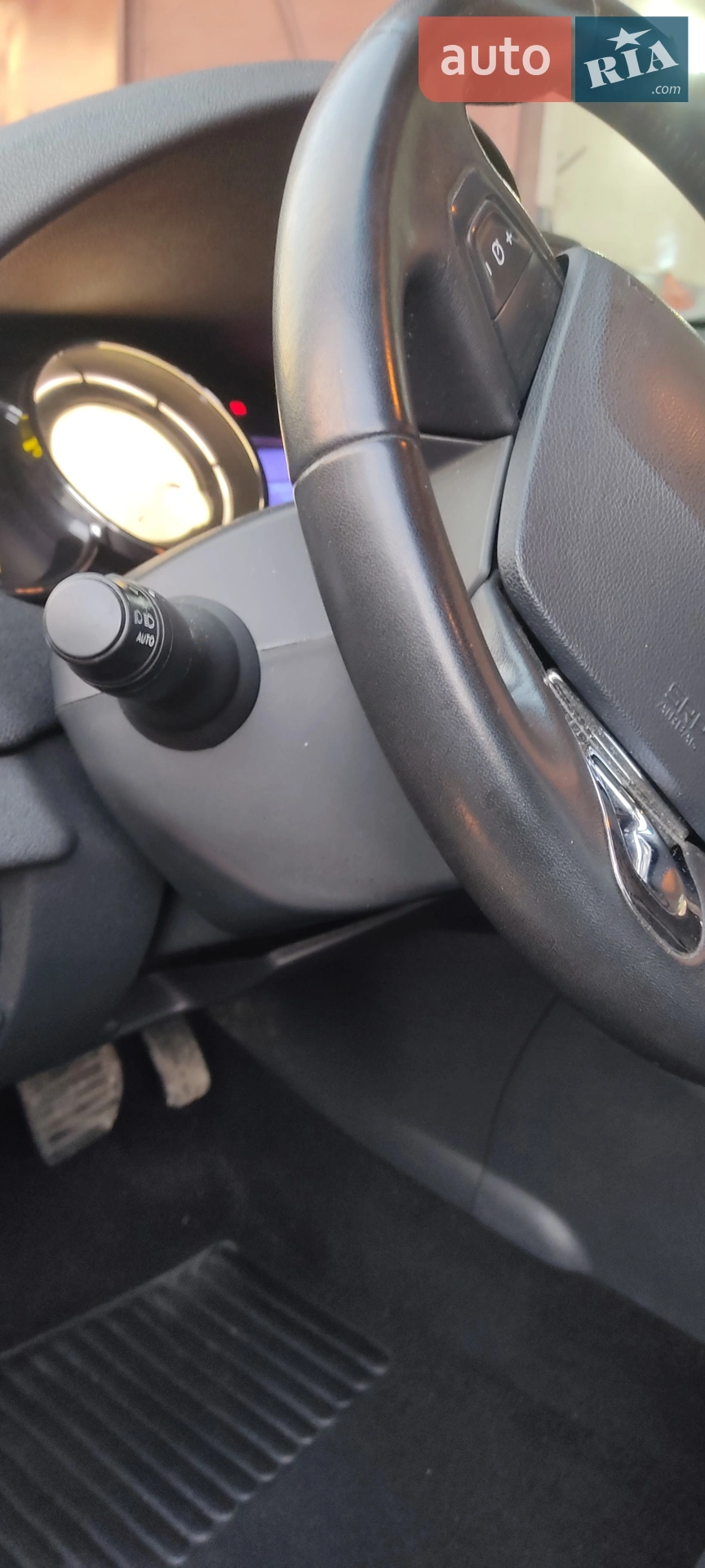 2014 Renault Megane - мініатюра 27