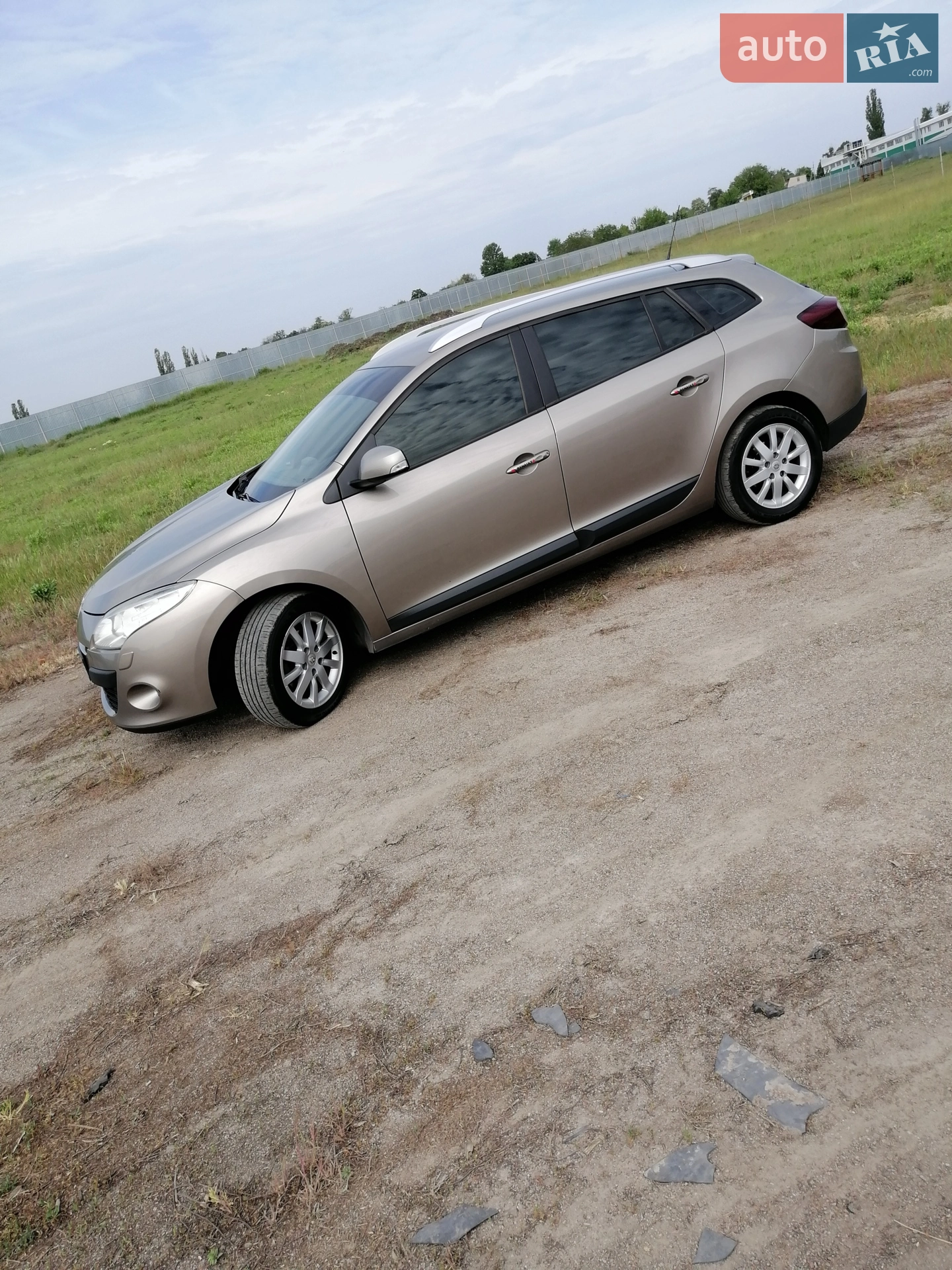 2010 Renault Megane - фото 1