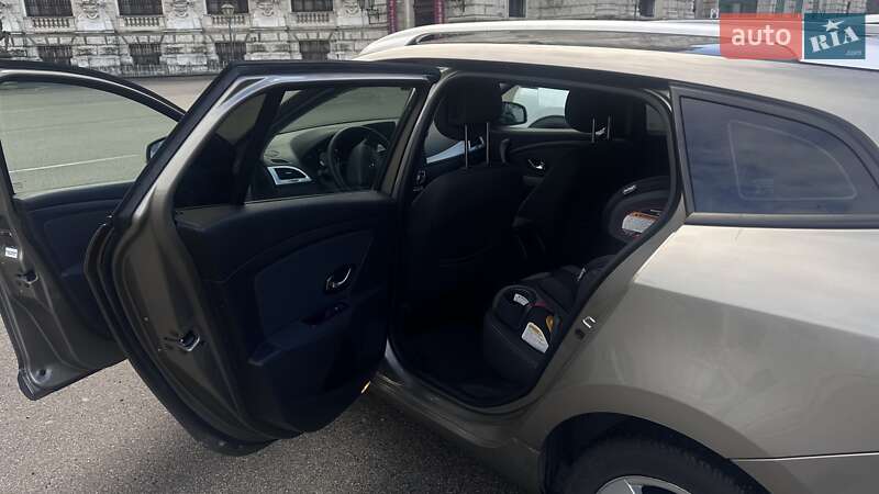 Универсал Renault Megane 2010 в Ахтырке фото 20 Универсал Renault Megane 2010 в Ахтырке