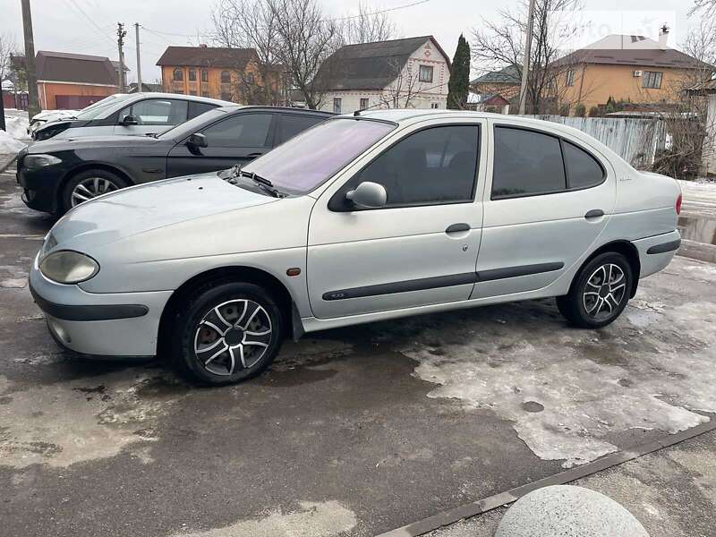 Седан Renault Megane 2000 в Нежине
