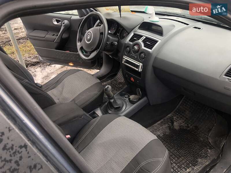 Седан Renault Megane 2006 в Царичанці