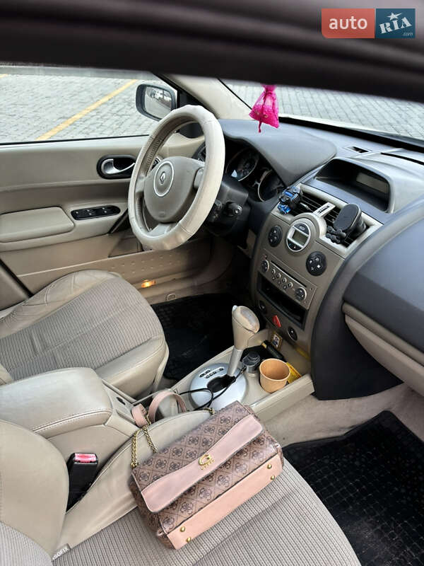 Хэтчбек Renault Megane 2006 в Каменском