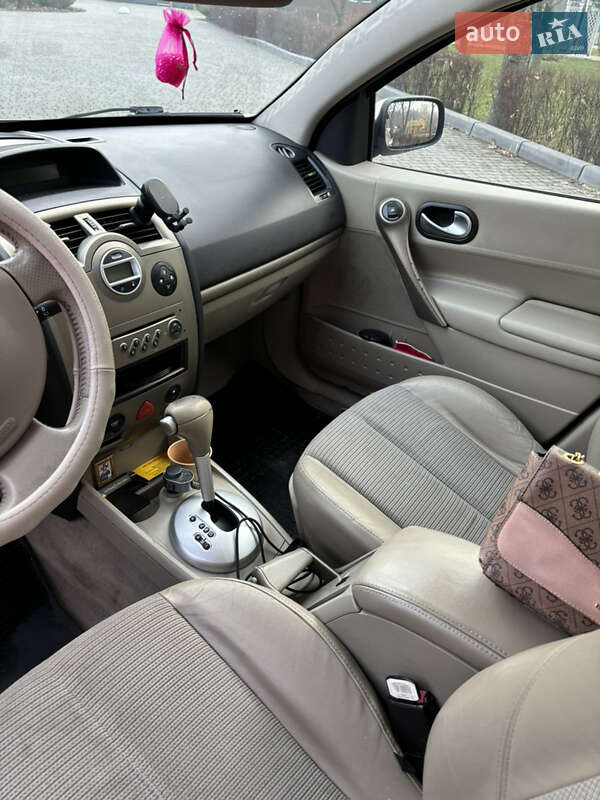 Хэтчбек Renault Megane 2006 в Каменском
