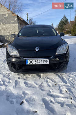 Хэтчбек Renault Megane 2012 в 