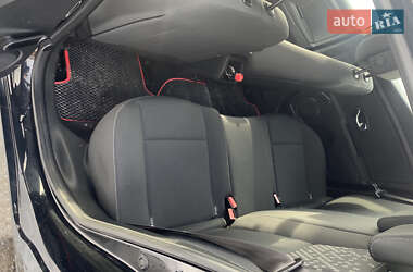 Хэтчбек Renault Megane 2012 в 