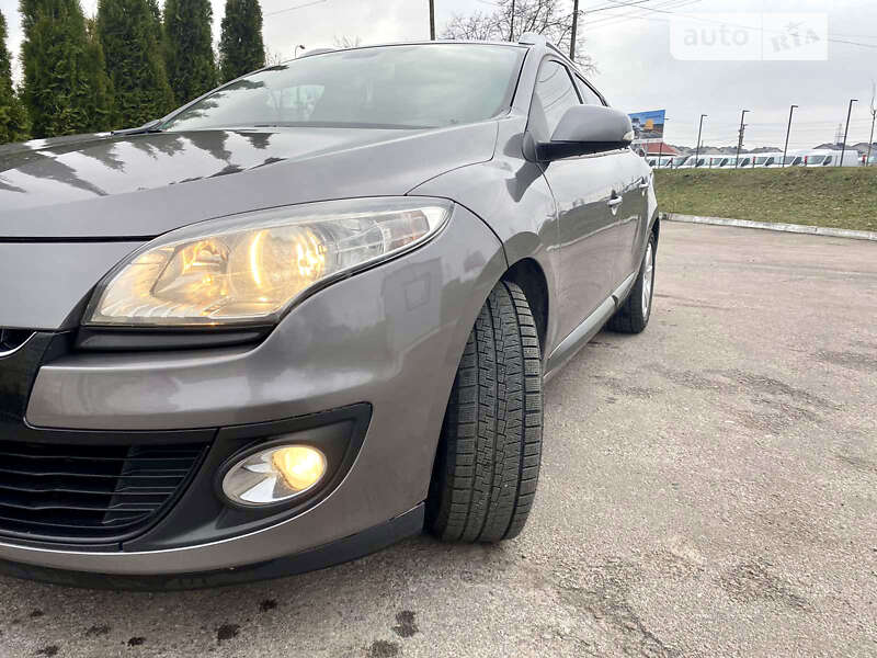 Универсал Renault Megane 2012 в Ровно фото 5 Универсал Renault Megane 2012 в Ровно
