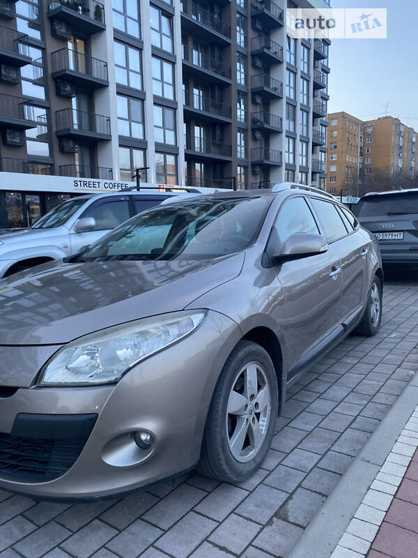Універсал Renault Megane 2010 в Ужгороді