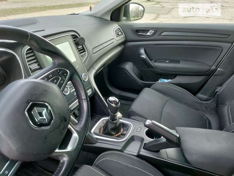 Универсал Renault Megane 2017 в Запорожье фото 17 Универсал Renault Megane 2017 в Запорожье
