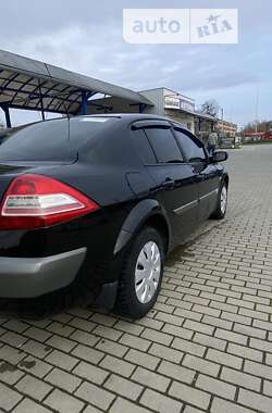 Седан Renault Megane 2006 в Мукачево