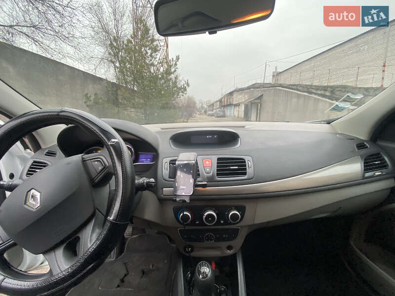 Универсал Renault Megane 2011 в Днепре фото 12 Универсал Renault Megane 2011 в Днепре