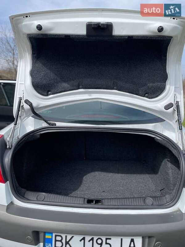 Седан Renault Megane 2008 в Дубно