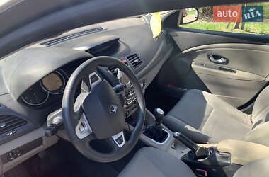 Хетчбек Renault Megane 2009 в 