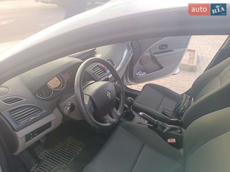 Хэтчбек Renault Megane 2009 в Ивано-Франковске фото 8 Хэтчбек Renault Megane 2009 в Ивано-Франковске