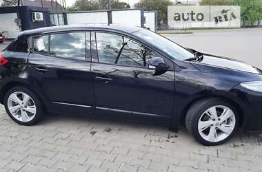 Хэтчбек Renault Megane 2012 в Снятине