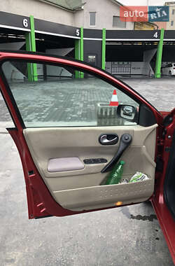 Седан Renault Megane 2006 в 