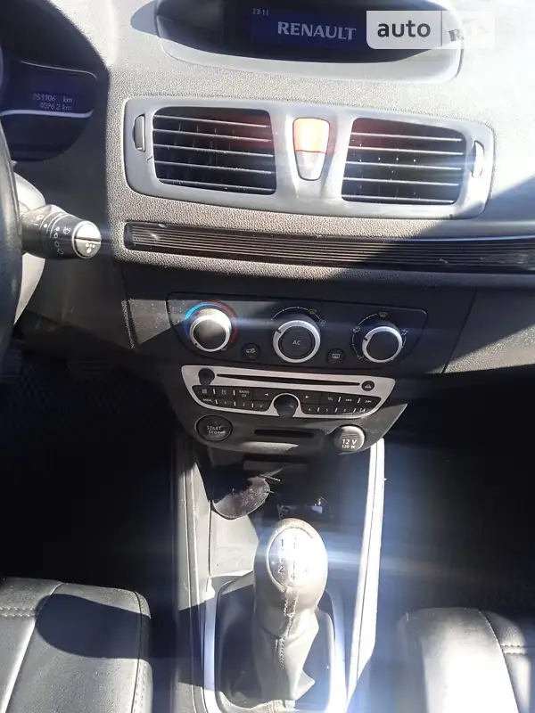 Renault Megane 2011 VIN VF1KZ1A0545593962 фото оголошення 24 з 94
