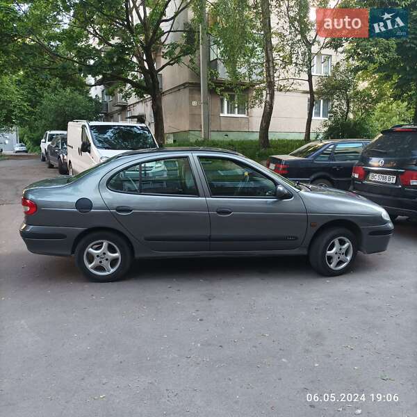 Седан Renault Megane 2003 в Львове
