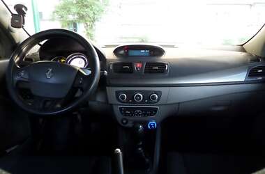 Хетчбек Renault Megane 2011 в Зміїві