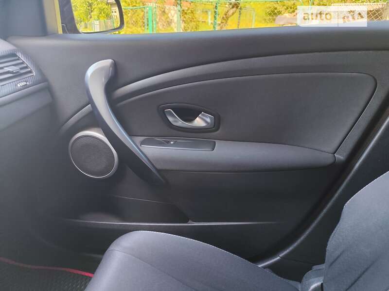 Універсал Renault Megane 2011 в Сваляві